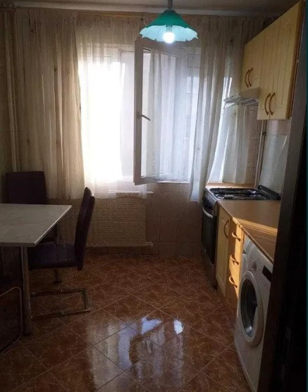 Apartament 3 camere - CENTRALA PROPRIE - zona TINERETULUI 