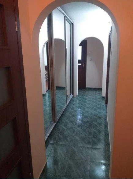 Apartament 3 camere - CENTRALA PROPRIE - zona TINERETULUI 