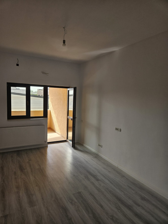 Apartament 3 camere+curte- Cartierul Latin