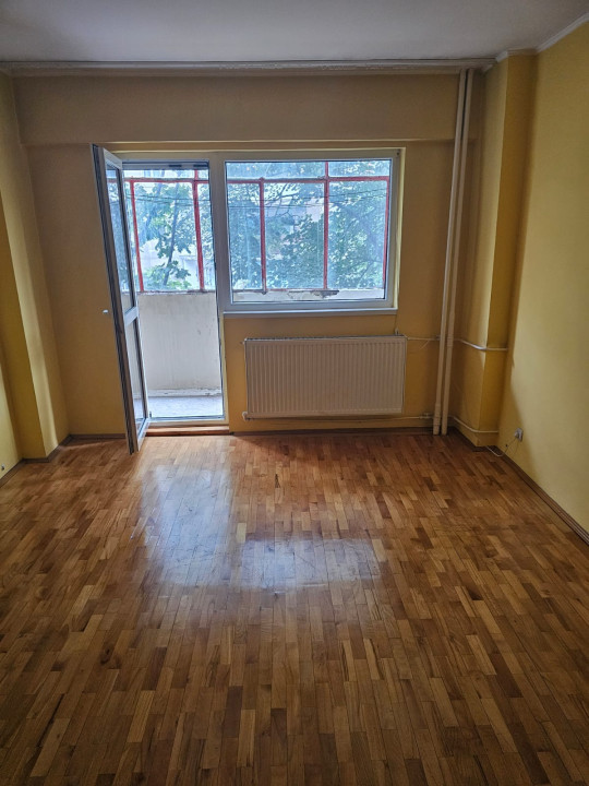 Apartament 3 camere-Drumul Taberei-Decomandat-2 grupuri sanitare-2 balcoane