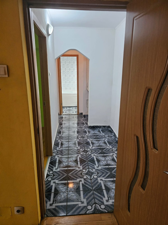 Apartament 3 camere-Drumul Taberei-Decomandat-2 grupuri sanitare-2 balcoane