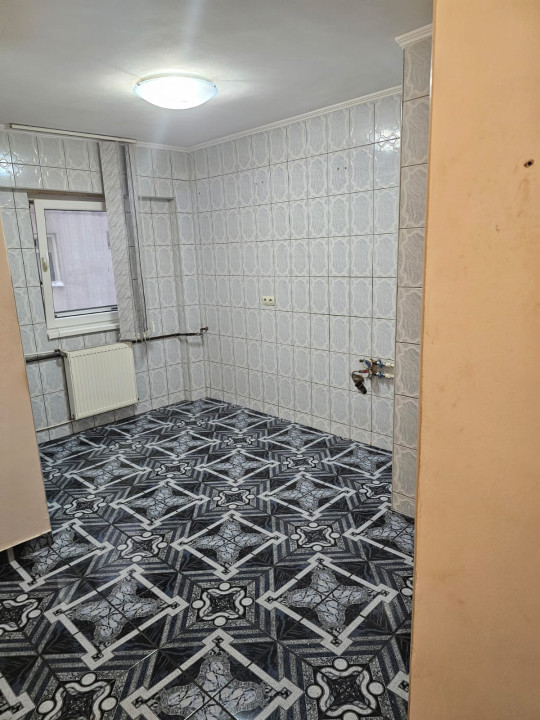 Apartament 3 camere-Drumul Taberei-Decomandat-2 grupuri sanitare-2 balcoane