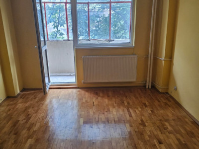 Apartament 3 camere-Drumul Taberei-Decomandat-2 grupuri sanitare-2 balcoane