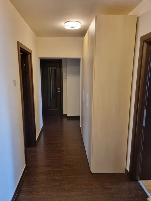 apartament trei camere decomandat - C. Calarasilor