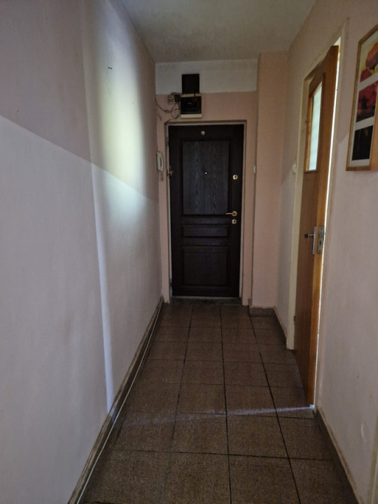 Apartament 3 camere - ETAJ 3 - zona BRANCOVEANU 