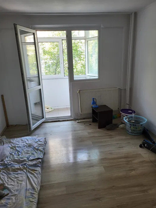 APARTAMENT 2 CAMERE - ETAJ 2 - METROU 1 DECEMBRIE ( 5 MINUTE )