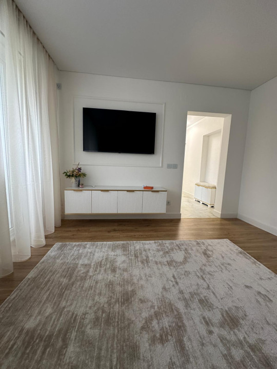 APARTAMENT 3 CAMERE -RENOVAT COMPLET -FINISAJE PREMIUM -FAVORIT