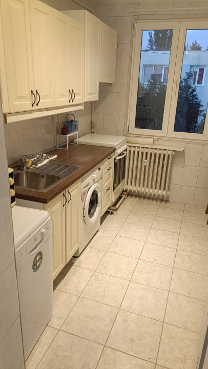 Apartament Semidecomandat 3camere  -Alexandru Obregia