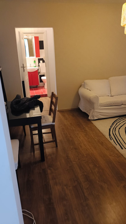 Apartament Semidecomandat 3camere  -Alexandru Obregia