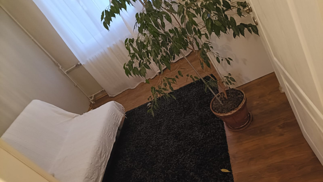 Apartament Semidecomandat 3camere  -Alexandru Obregia