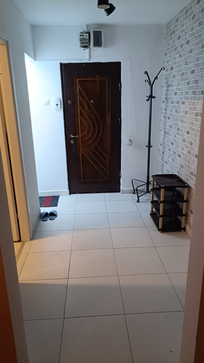 Apartament Semidecomandat 3camere  -Alexandru Obregia