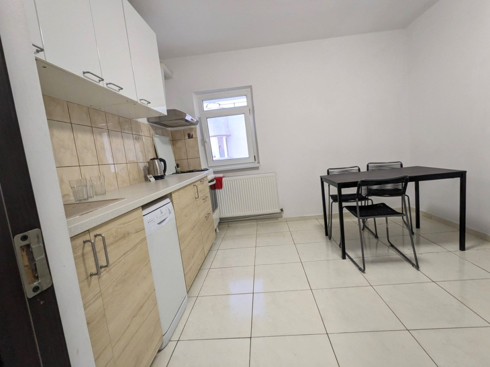 APARTAMENT DE 3 CAMERE, 75MP, MODERN, RENOVAT, NERVA TRAIAN