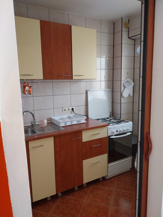 Garsoniera CF1 -mobilata/utilata MODERN - zona linistita - Chisinau - 