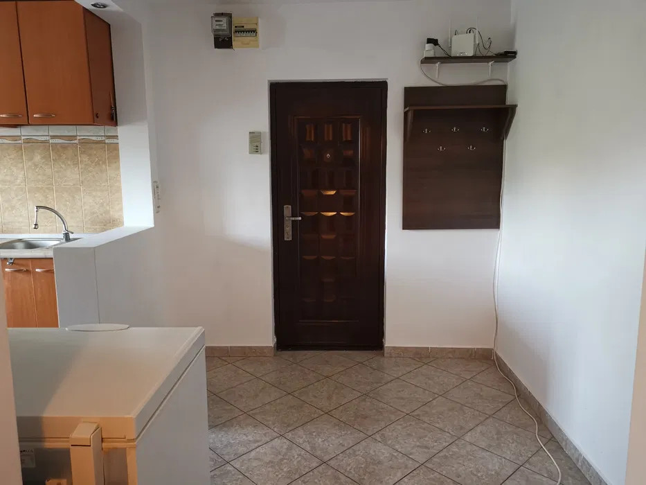 Apartament 2 camere-zona Gorjului