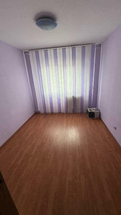 Apartament 3 camere-Gorjului-Centrala proprie-2 bai