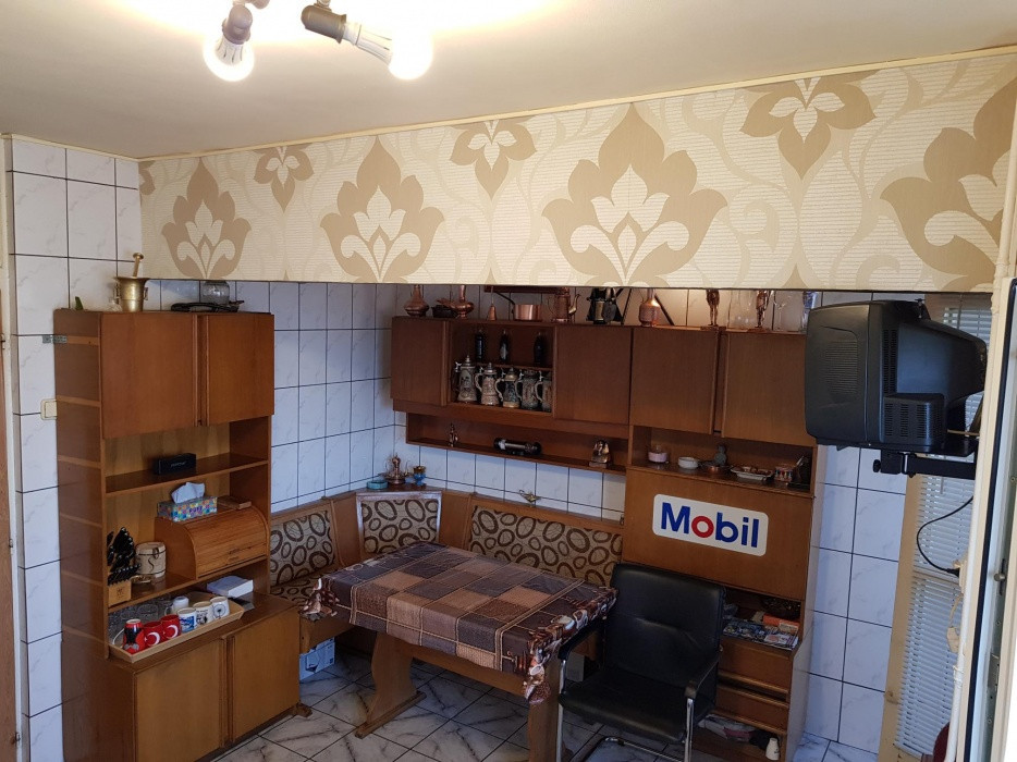 Apartament 4 camere-zona  Crangasi