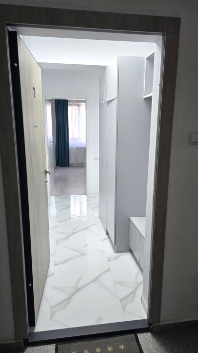 APARTAMENT DE 3 CAMERE, 76 MP UTILI, ROND OMV PIPERA