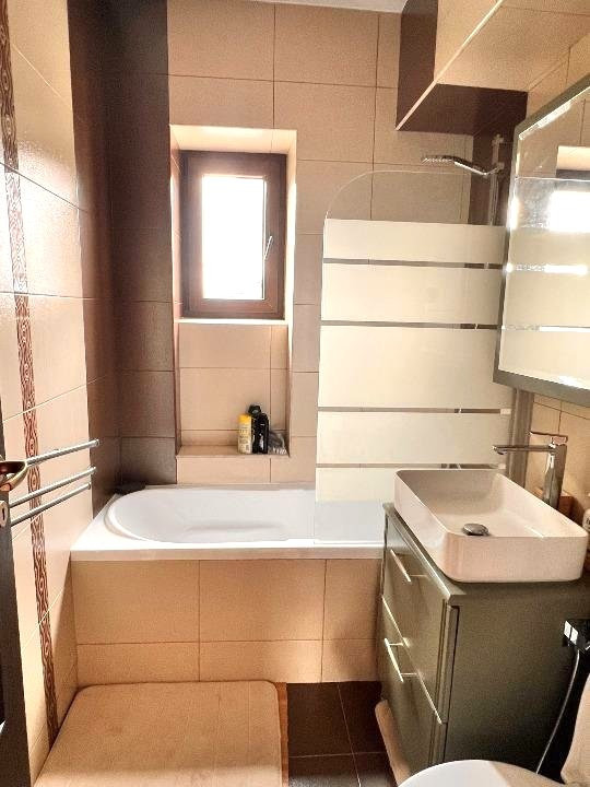 APARTAMENT DE 2 CAMERE, MODERN, CENTRALA DE BLOC, 67MP, UNIVERSITATE