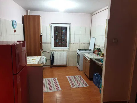 APARTAMENT 2 CAMERE-RAHOVA-PECINEAGA-PARTER/4-DECOMANDAT