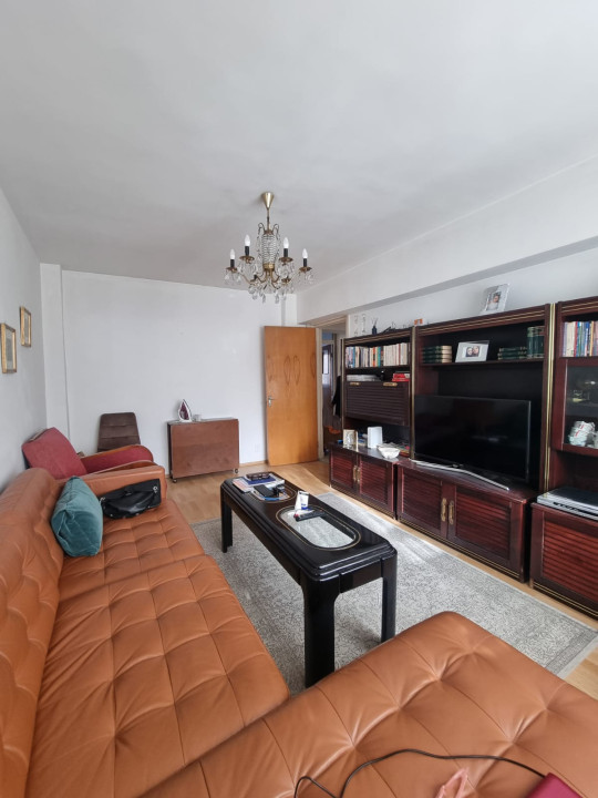 Apartament 4 camere-decomandat- Bulevardul Ferdinand / Mihai Bravu