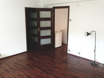 Apartament 2 camere-Rahova-Centrala proprie-Etaj 3/10