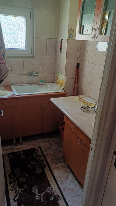 Apartament Cu 4 Camere în Salajan – Potențial Deosebit pentru Renovare!