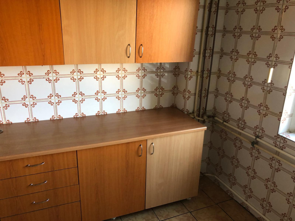 Apartament 2 camere 7 minute metrou TITAN - Bloc 1982 - 