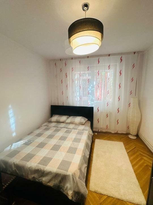 Apartament de inchiriat -3 camere -mobilat utilat si renovat -DOMENII