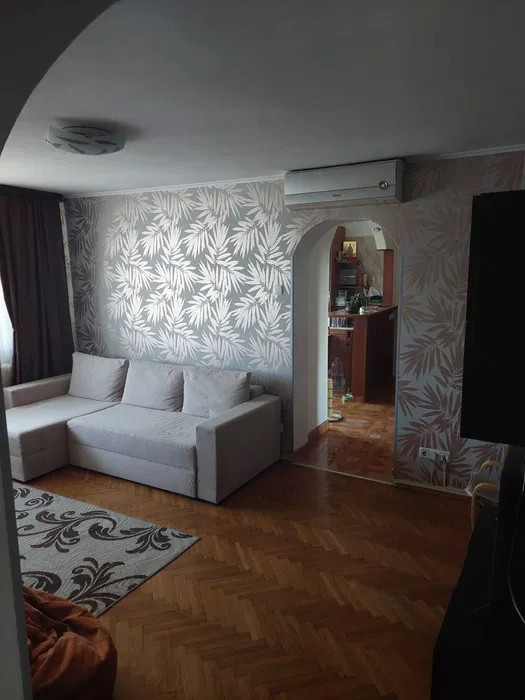 Apartament 3 camere Crangasi-Bulevardul Constructorilor