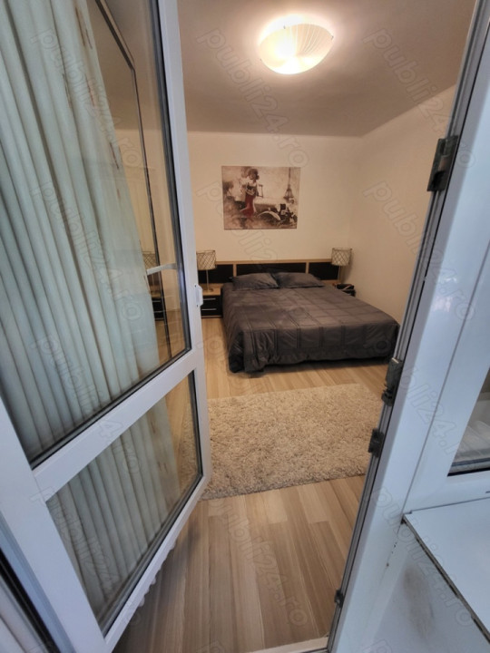 Apartament 4 camere - CENTRALA PROPRIE - zona PIATA RESITA 