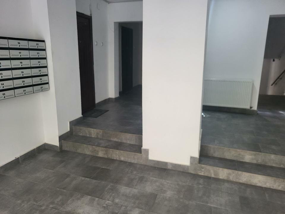 Apartament 3 camere - DECOMANDAT- Bulevardul Chișinău 