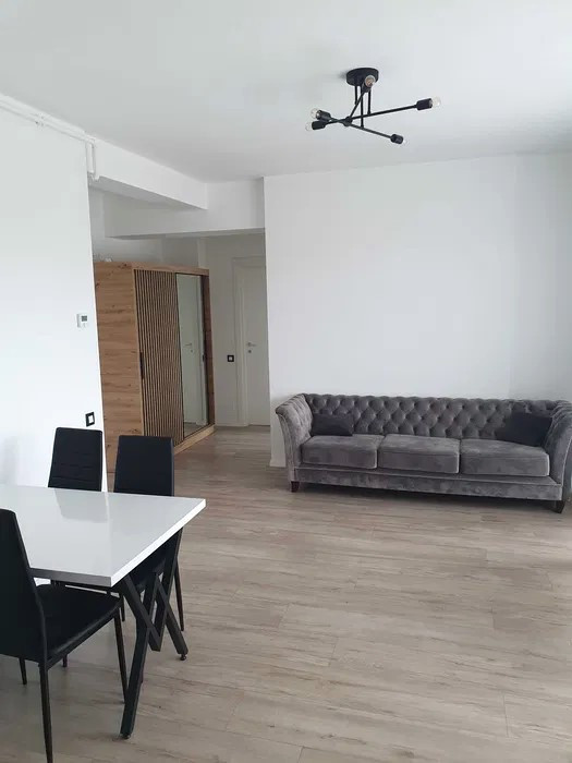 APARTAMENT DE 2 CAMERE, 48 MP UTILI, SISESTI