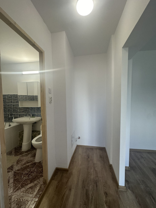 Apartament 3 camere -  1983- Bulevardul  Chisinau 