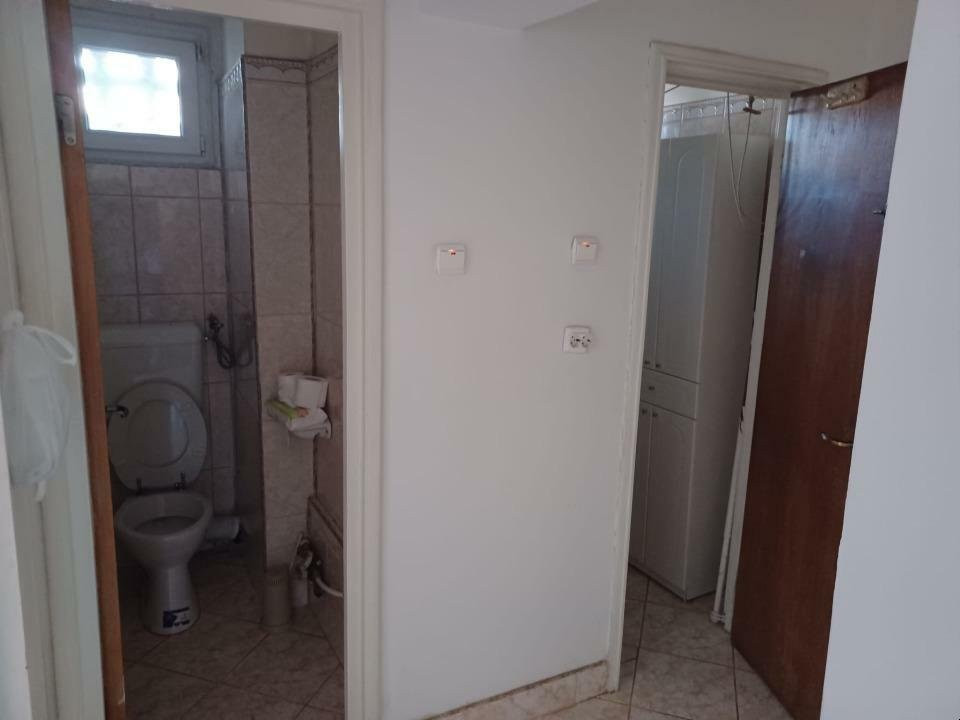 APARTAMENT 3 CAMERE DECOMANDAT ETAJ 1 - DIMITRIE CANTEMIR 