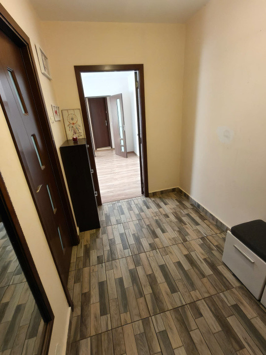 Apartament 3 camere-semidecomandat-zona Drumul Taberei - Favorit