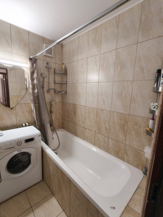 Apartament 3 camere-semidecomandat-zona Drumul Taberei - Favorit