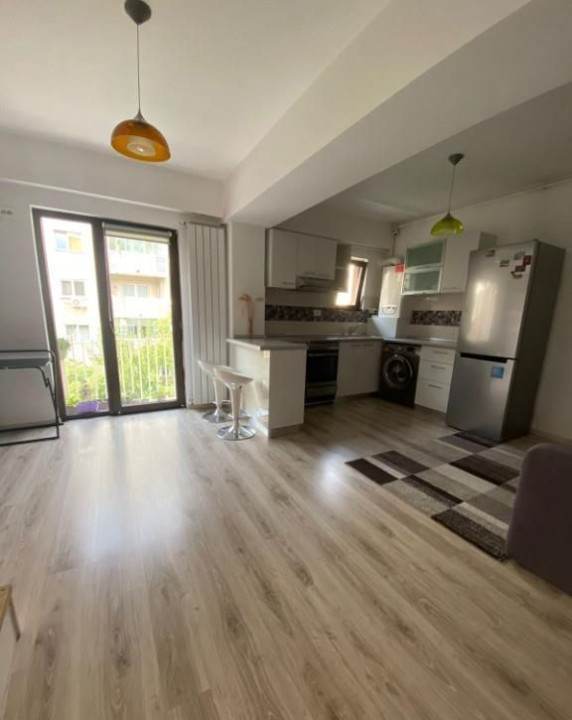 Apartament 3 camere tip duplex-Mall Vitan