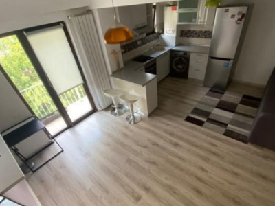 Apartament 3 camere tip duplex-Mall Vitan