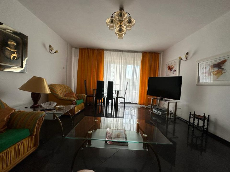 Apartament 2 camere-80MP-Decomandat-Piata Victoriei