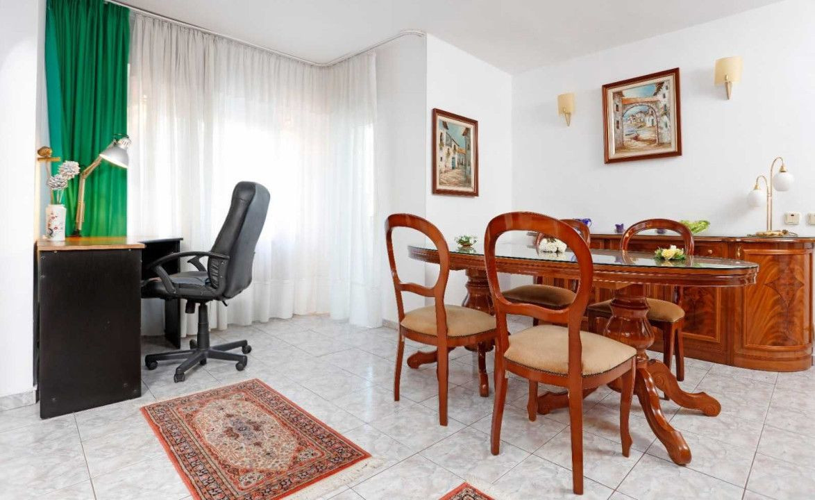 APARTAMENT 3 CAMERE - PARCARE - P-TA VICTORIEI