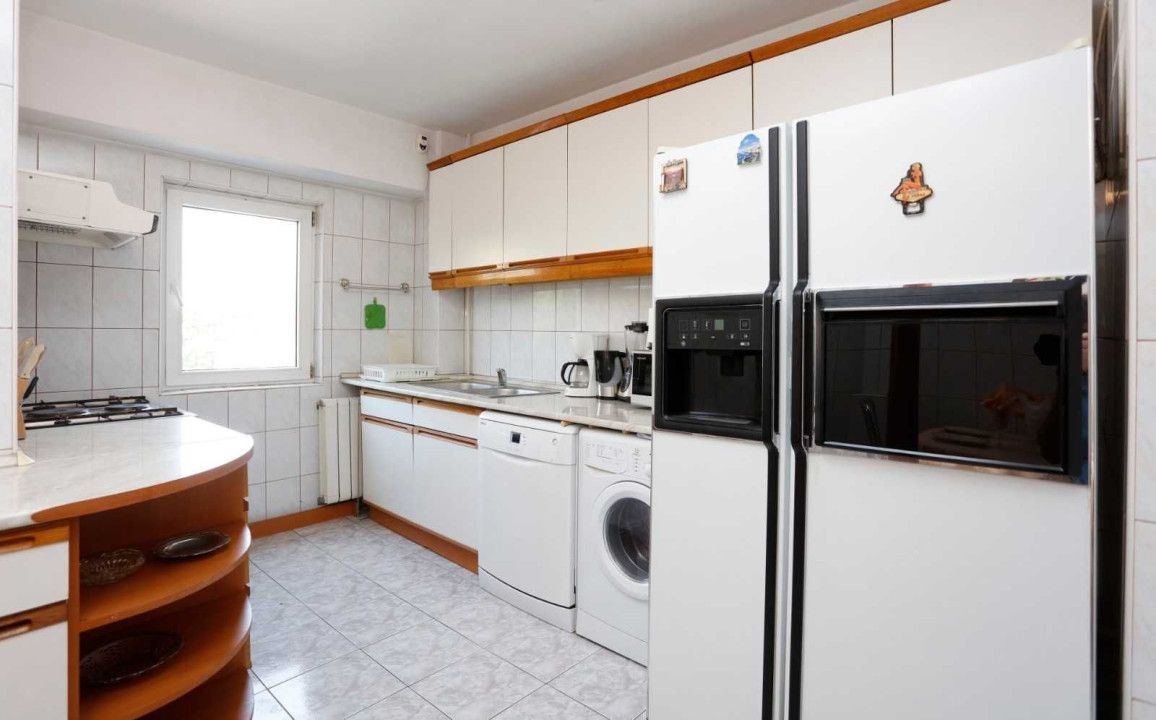 APARTAMENT 3 CAMERE - PARCARE - P-TA VICTORIEI