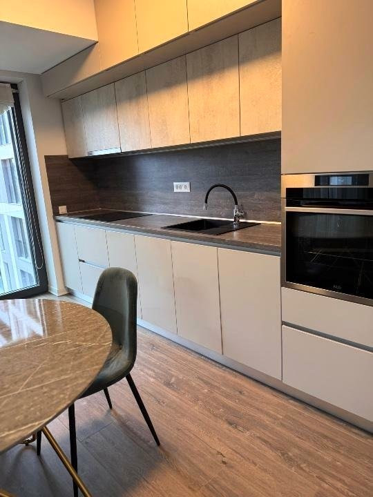 APARTAMENT DE 3 CAMERE, 85 MP UTILI, CLOUD 9