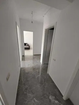 APARTAMENT 3 CAMERE-SOSEAUA SALAJ-TARG PUCHENI-MOBILAT UTILAT