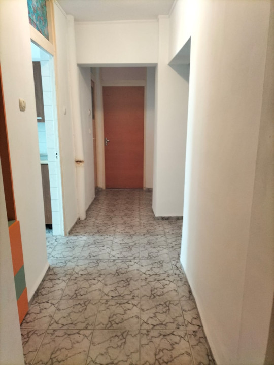 APARTAMENT 3 CAMERE-PETRE ISPIRESCU-SEBASTIAN-2 BAI-DECOMANDAT