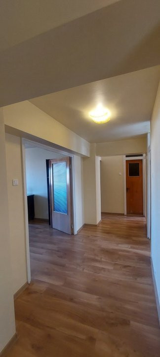 APARTAMENT 4 CAMERE-SEBASTIAN-CALEA RAHOVEI-2 BAI-2 BALCOANE-REABILITAT