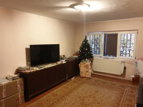 APARTAMENT 2 CAMERE-RAHOVA-PECINEAGA-PARTER/4-DECOMANDAT