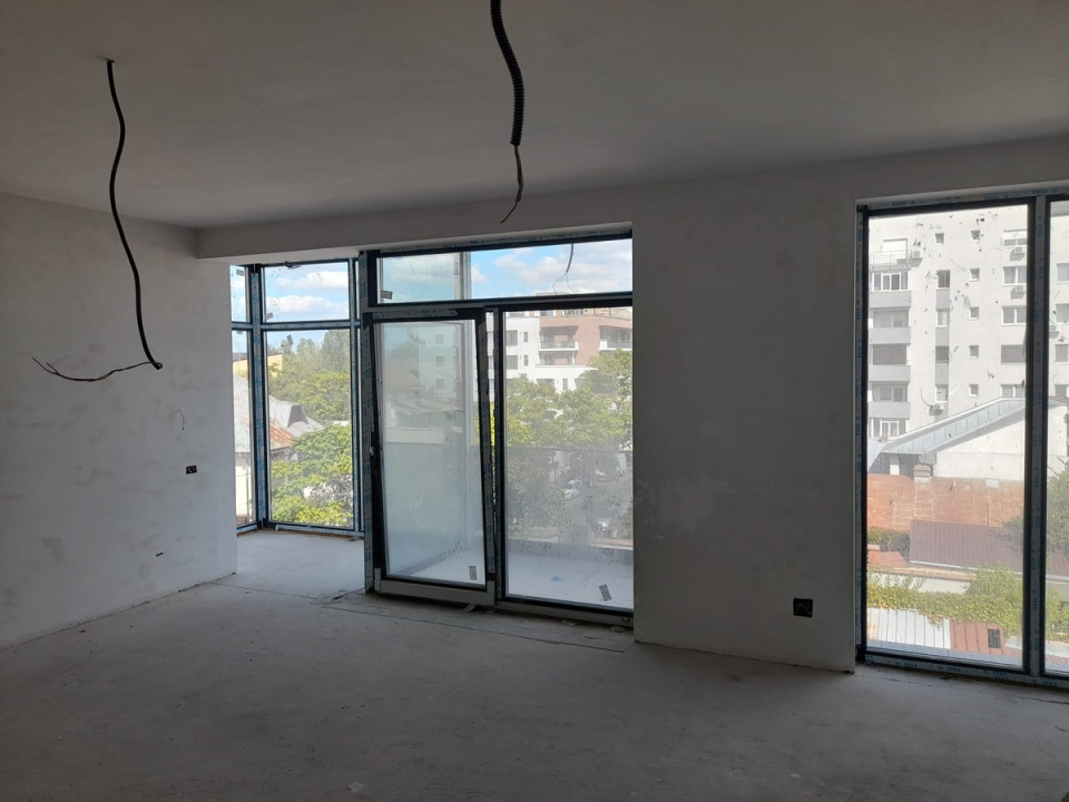 APARTAMENT 3 CAMERE-13 SEPTEMBRIE-HOTEL MARRIOTT-BLOC NOU-ETAJ 1/3