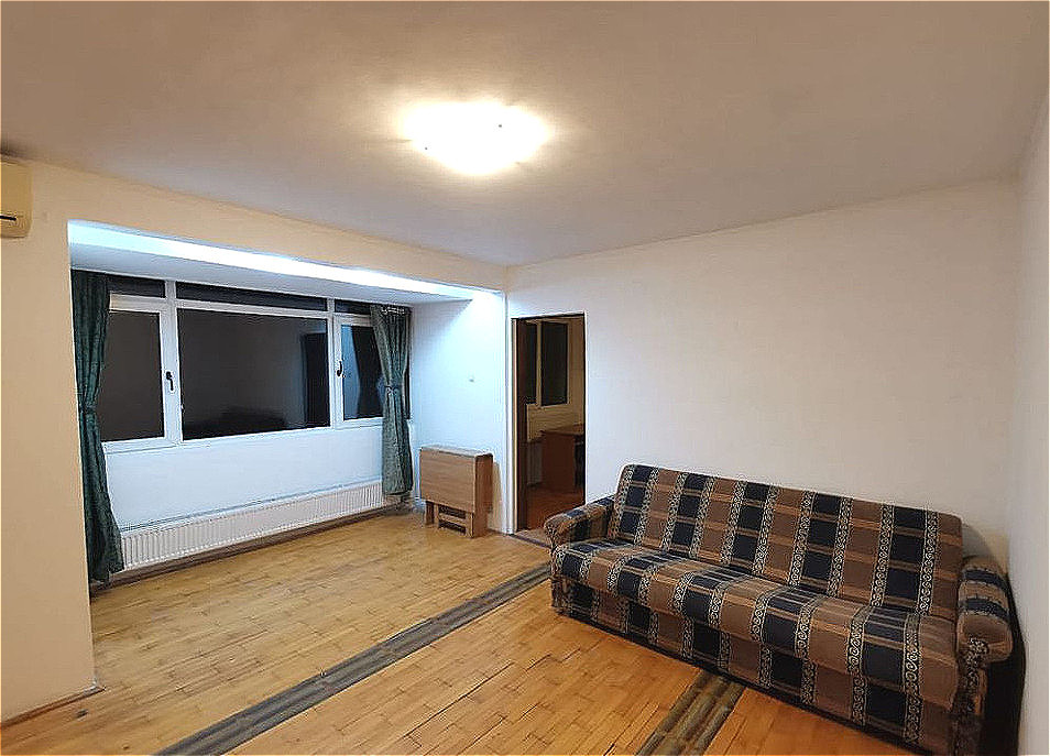 Apartament Semidecomandat 3 camere Eroii Revolutiei