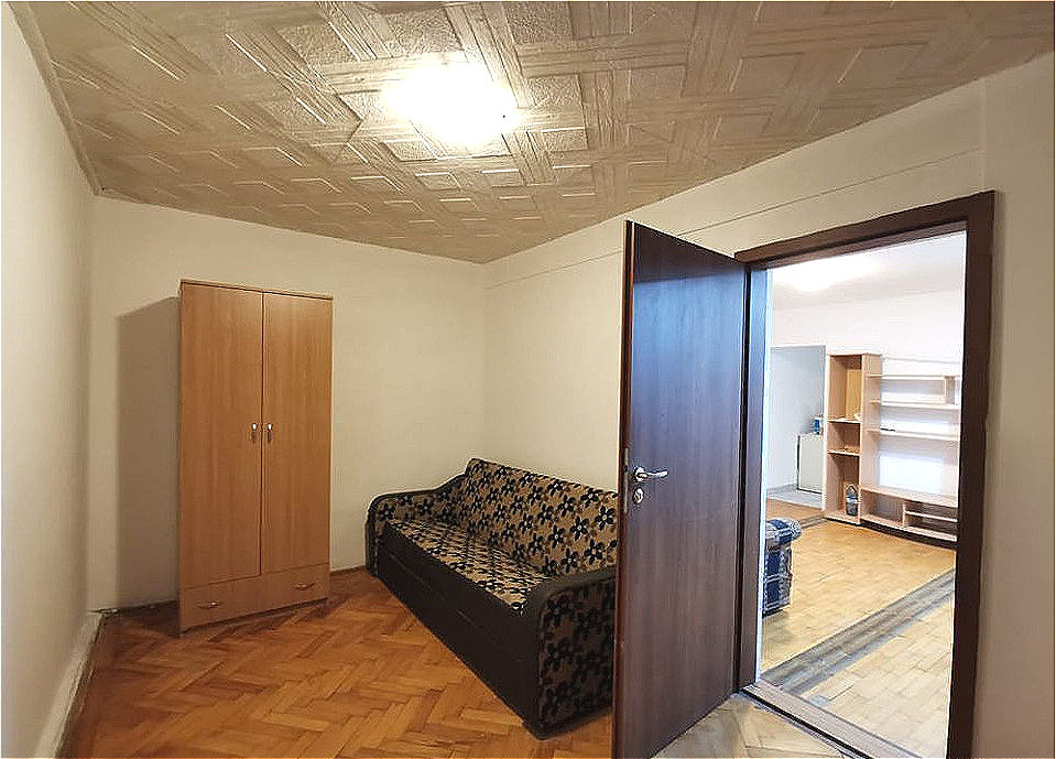 Apartament Semidecomandat 3 camere Eroii Revolutiei