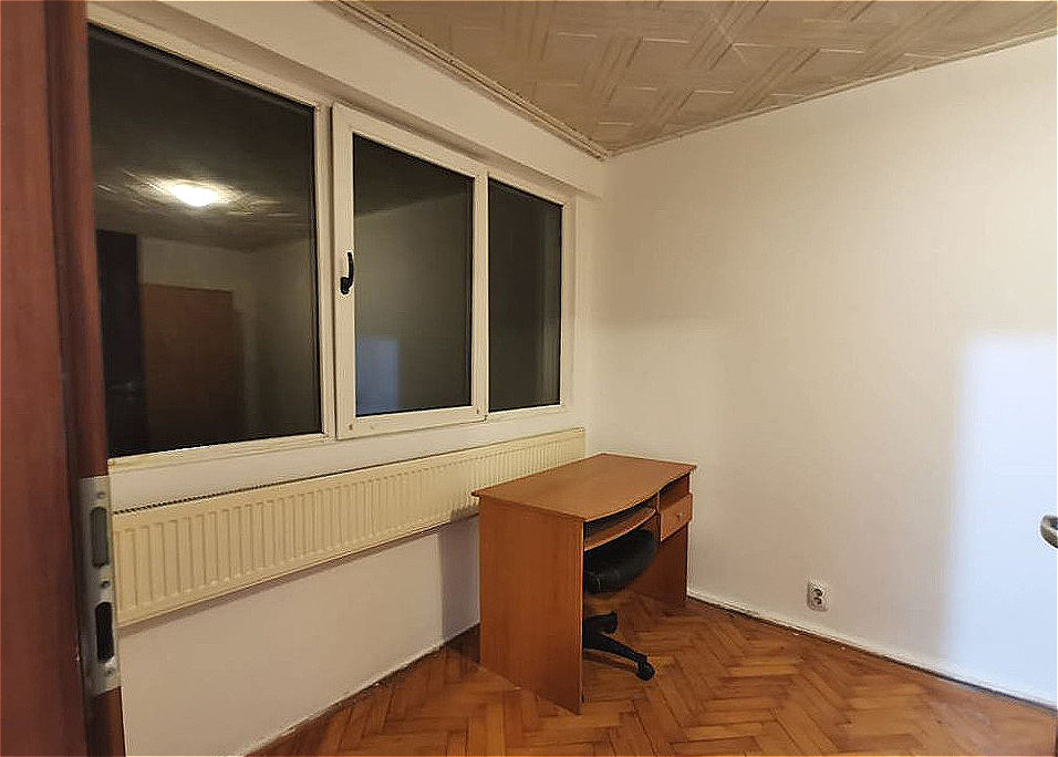 Apartament Semidecomandat 3 camere Eroii Revolutiei